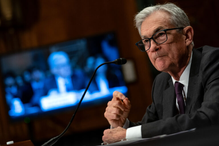 ΗΠΑ: Η ομοσπονδιακή τράπεζα FED πρέπει να μείνει «ακομμάτιστη», δηλώνει ο πρόεδρός της