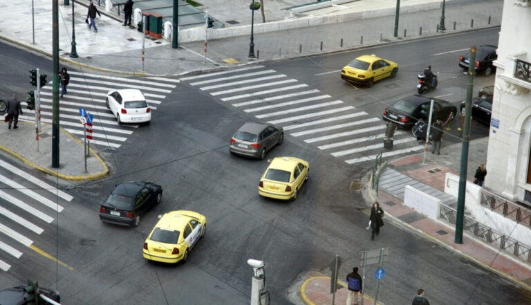 Συνελήφθη οδηγός ταξί – Ζήτησε 310 ευρώ για διαδρομή από το Αεροδρόμιο στο Σύνταγμα