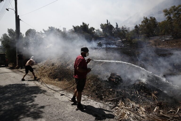 Χανιά: Πρόστιμο 1640 ευρώ σε Χανιώτη που έκαιγε ξερά χόρτα