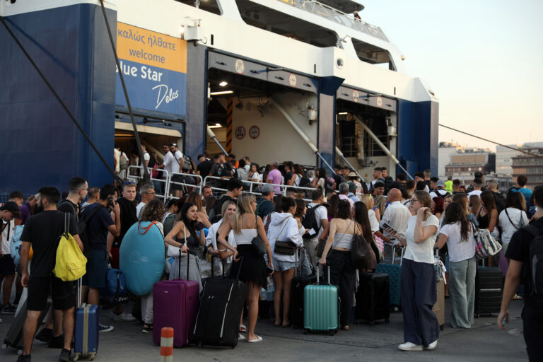 Οι αδειούχοι φεύγουν ο καύσωνας έρχεται – Πού θα φτάσει η θερμοκρασία τους 43 βαθμούς