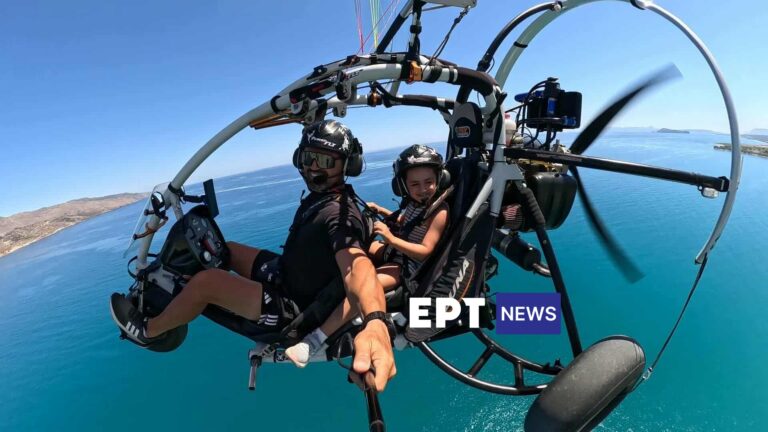 Χανιά: Είναι πέντε χρόνων και έχει ήδη τρεις πτήσεις με paratrike στο ενεργητικό της