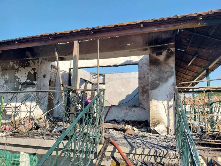 Κοζάνη: Ολοσχερώς κάηκε κατοικία στον Άγιο Δημήτριο – Στο παρά πέντε σώθηκε ο ιδιοκτήτης (video)