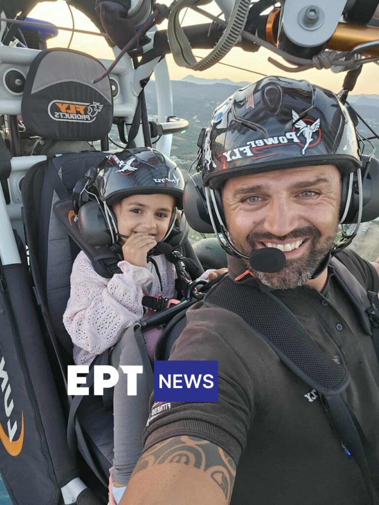 Ηράκλειο: Είναι πέντε χρόνων και έχει ήδη τρεις πτήσεις με paratrike στο ενεργητικό της