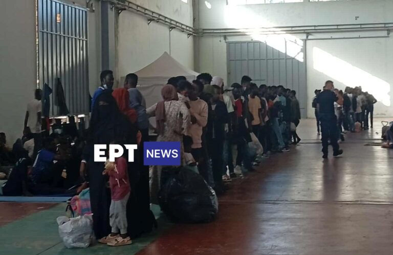 Χανιά: Αναχώρησαν από την Αγυιά οι πρώτοι 94 πρόσφυγες και μετανάστες – Επίσκεψη Σ. Βολουδάκη στον προσωρινό χώρο κράτησης