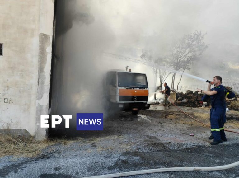 Σκαλοχώρι: Τέθηκε υπό έλεγχο η φωτιά αφού έκαψε μια αποθήκη και ένα απορριμματοφόρο όχημα