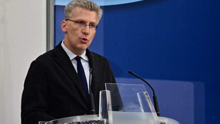Άκης Σκέρτσος: Δεν μπορεί να είναι θέση δημοκρατικού κόμματος το να ονομάζει τους αντιπάλους «κλέφτες» και «λαθρέμπορους»