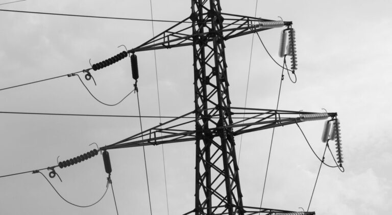 Σε ισχύ τα πρώτα δυναμικά τιμολόγια ρεύματος – Οι επιλογές των καταναλωτών