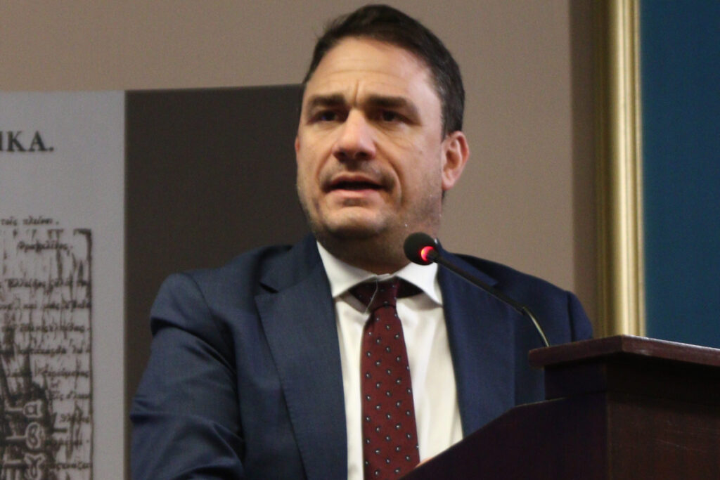 Κ. Τσουκαλάς: «Εν μέσω σκανδάλων και απευθείας αναθέσεων, ο Πρωθυπουργός επιχειρεί να εξωραΐσει την εικόνα του κράτους δικαίου»