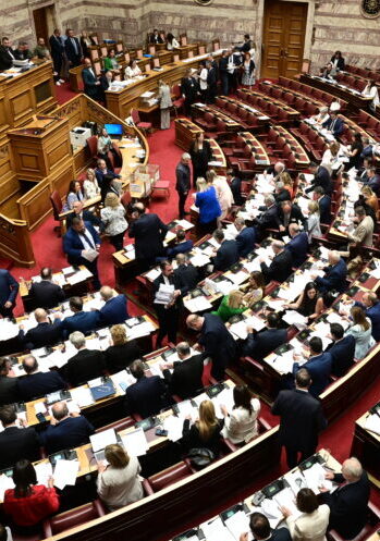 Υψηλοί τόνοι ανάμεσα σε κυβέρνηση και αντιπολίτευση για ΟΠΕΚΕΠΕ – Πρόταση για προνακριτική καταθέτει το ΠΑΣΟΚ