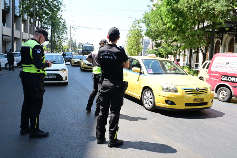 Ένας στους έξι παραβάτες στην πρώτη εβδομάδα της εκστρατείας της Τροχαίας για κράνος – Ποιες είναι οι ποινές με το νέο ΚΟΚ