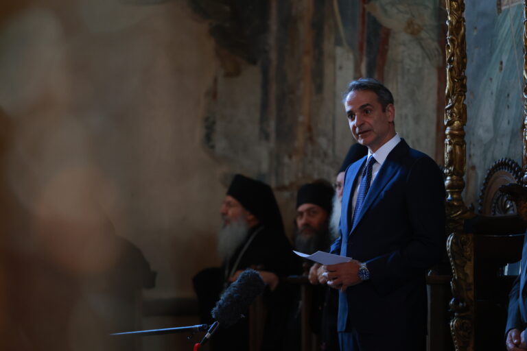 Στο Άγιον Όρος ο Κ. Μητσοτάκης: Ανακοίνωσε έργα υποδομής 100 εκατ. από ΕΣΠΑ – Αναφορά στην Ι.Μ Σινά