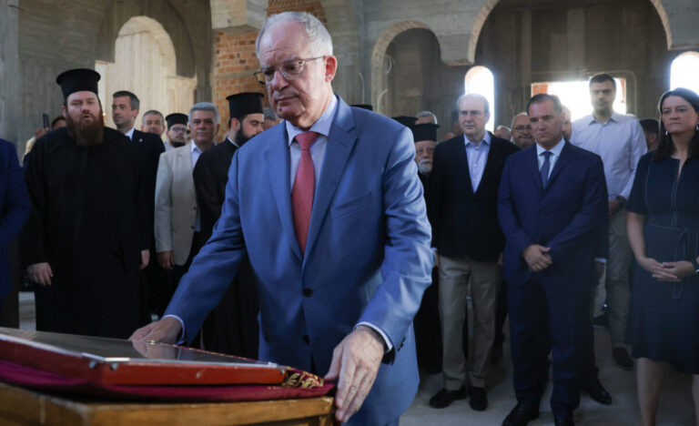 Στο Ιωνικό Κέντρο ο ΠτΔ: «Το έργο αυτό είναι απόδειξη της συνεργασίας πολιτείας – εκκλησίας»