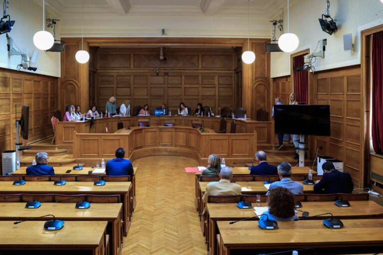 Υπόμνημα Καραμανλή στην προανακριτική: «Αρνούμαι κάθε αξιόποινη πράξη – Επιθυμώ ποινική δίωξη για την απόδειξη της αθωότητάς μου»