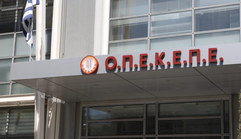 Θερμοκρασίες καύσωνα «χτυπάει» το πολιτικό μπρα ντε φερ Κυβέρνησης – αξιωματικής αντιπολίτευσης για τον ΟΠΕΚΕΠΕ