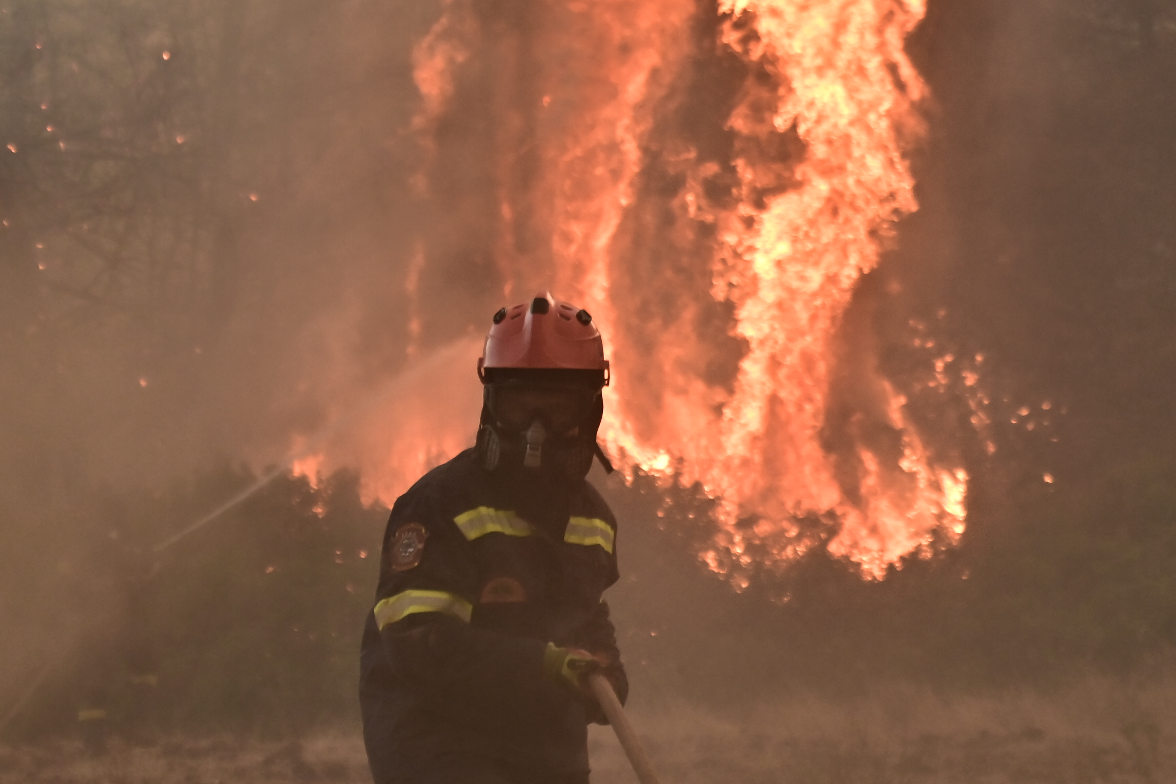 Με δείκτη επικινδυνότητας 5, μέσα σε 8 ώρες υπό έλεγχο η πυρκαγιά στον Ωρωπό