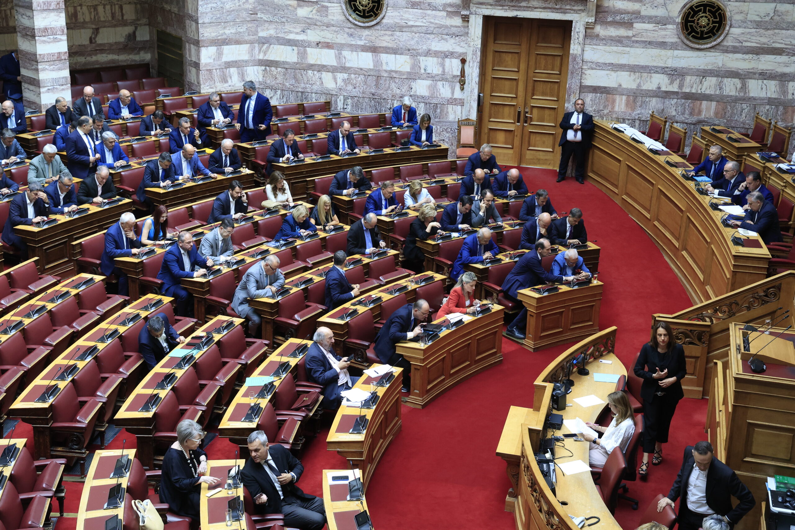 [379119] ΣΥΖΗΤΗΣΗ ΣΤΗΝ ΟΛΟΜΕΛΕΙΑ ΤΗΣ ΒΟΥΛΗΣ ΝΟΜΟΣΧΕΔΙΟΥ ΤΟΥ ΥΠΟΥΡΓΕΙΟΥ ΑΝΑΠΤΥΞΗΣ / 2η ΗΜΕΡΑ