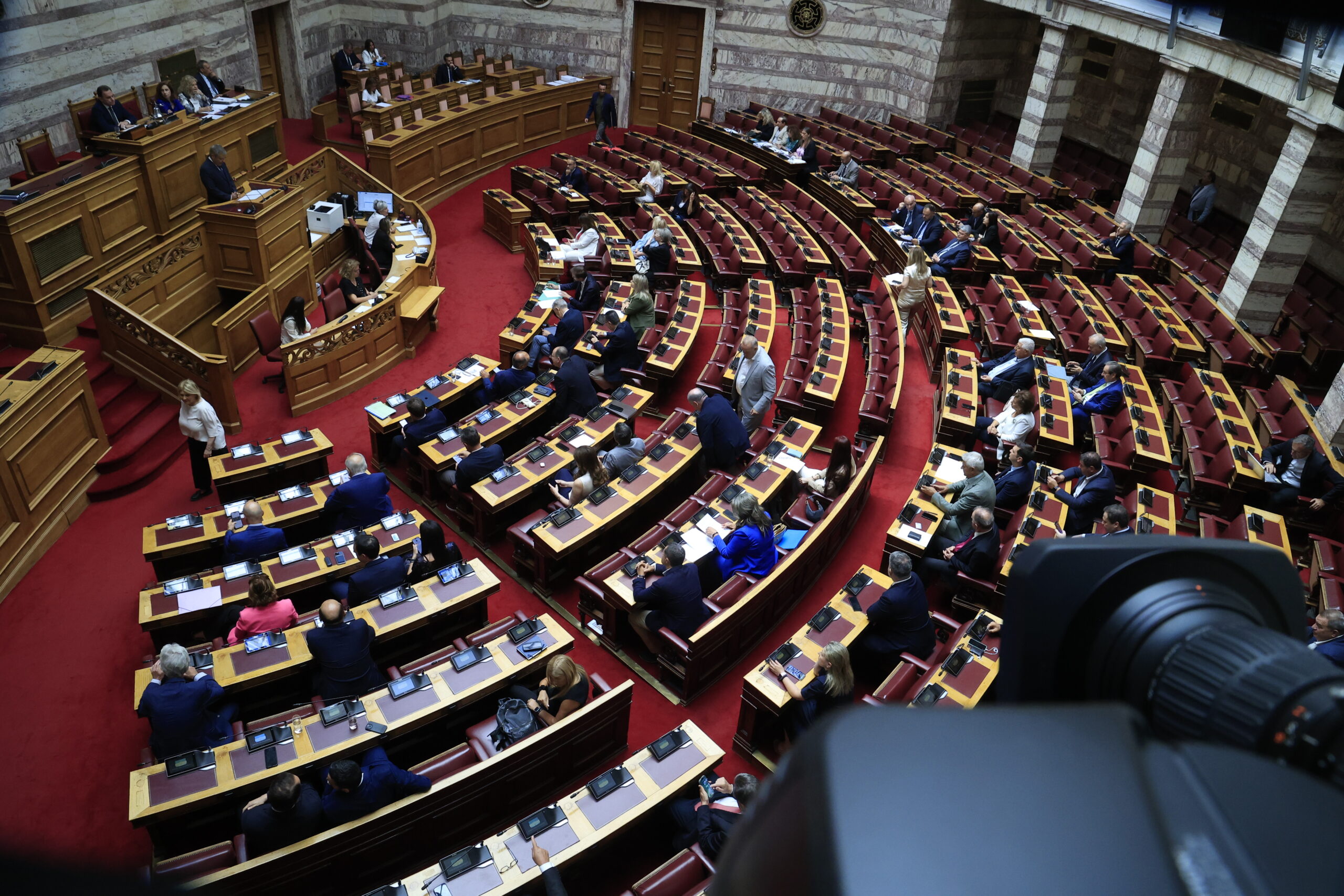 [379205] ΣΥΖΗΤΗΣΗ ΣΤΗΝ ΟΛΟΜΕΛΕΙΑ ΤΗΣ ΒΟΥΛΗΣ ΑΙΤΗΣΗΣ  ΑΡΣΗΣ  ΑΣΥΛΙΑΣ  ΒΟΥΛΕΥΤΩΝ  (ΓΙΩΡΓΟΣ ΚΟΝΤΑΡΙΝΗΣ/EUROKINISSI)