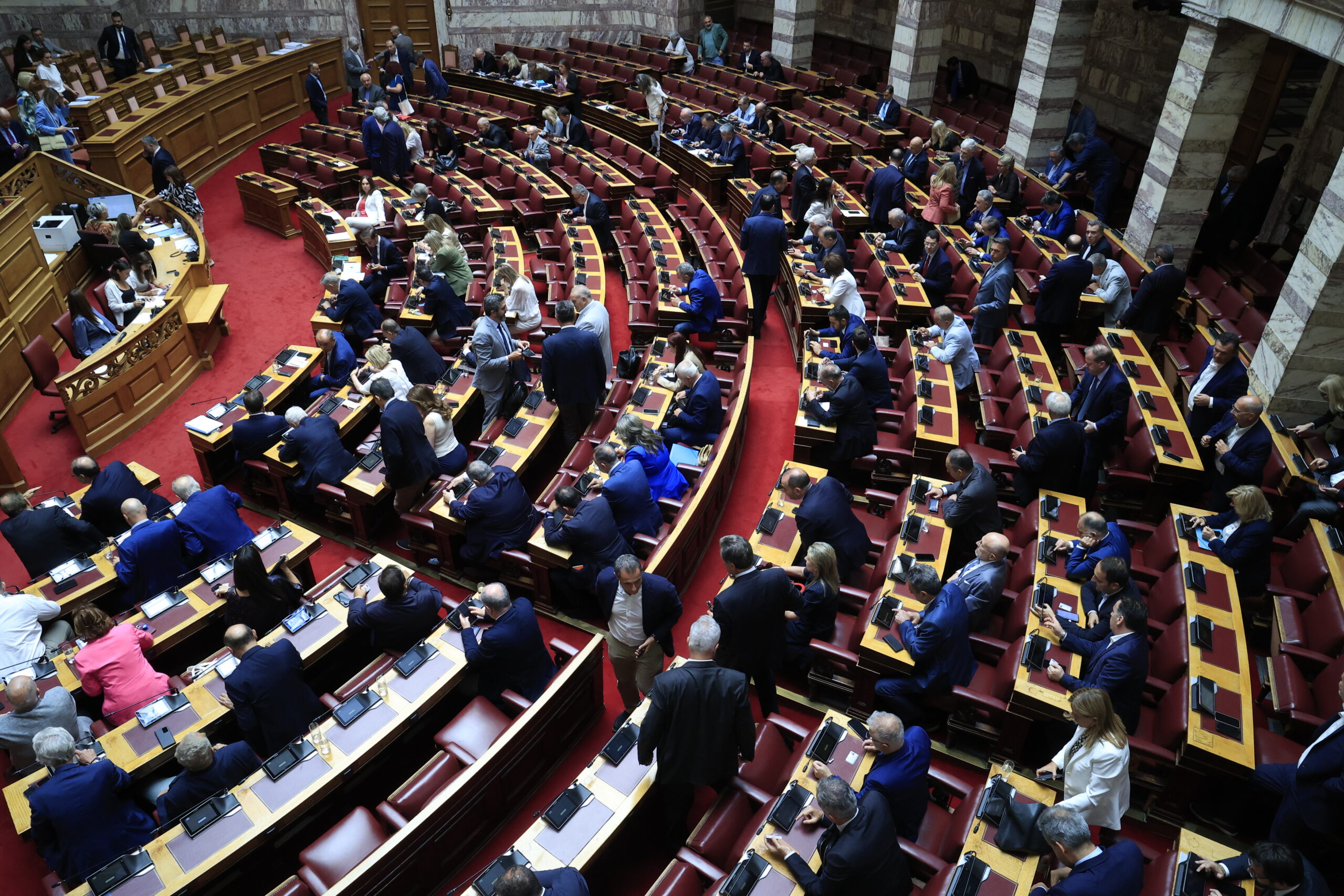 Βουλή: Καταψηφίστηκε η άρση ασυλίας των 14 βουλευτών της ΝΔ
