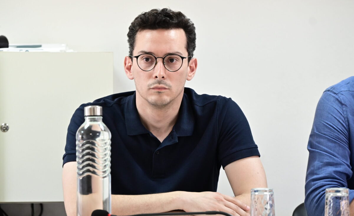 Στέργιος Καλπάκης στο ΕΡΤΝews: Η δημοκρατία και το κράτος δικαίου υποχωρούν σημαντικά επί Μητσοτάκη