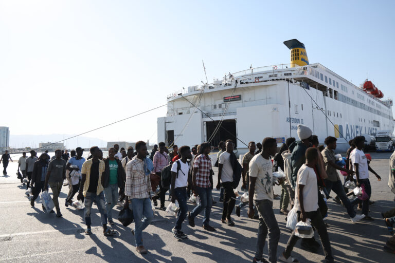 Μ. Χρυσοχοΐδης στο ΕΡΤΝews: Δεν μπορούμε ως χώρα να διαχειριστούμε χιλιάδες μετανάστες