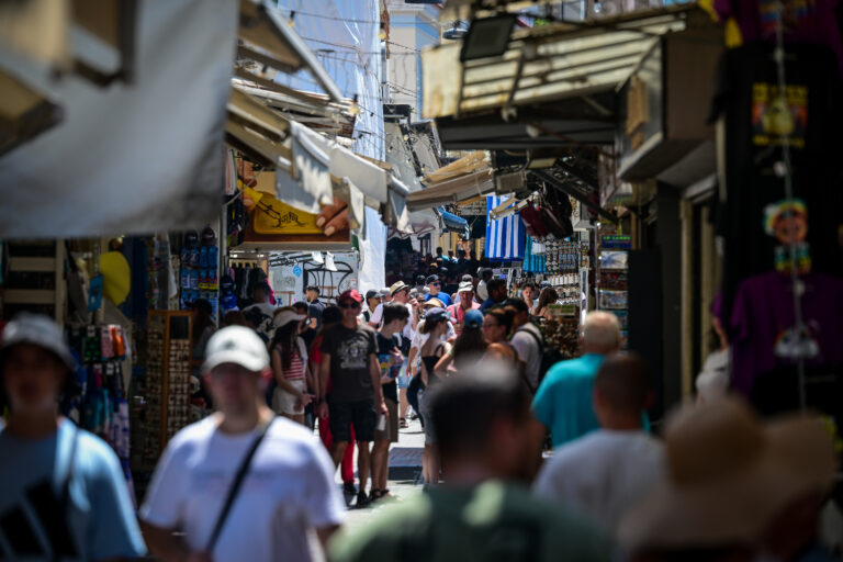 «Όμηρος» του καύσωνα η χώρα: Για άλλες δύο μέρες πάνω από 40 βαθμούς ο υδράργυρος – Πρόγνωση Ν. Ζιακοπούλου