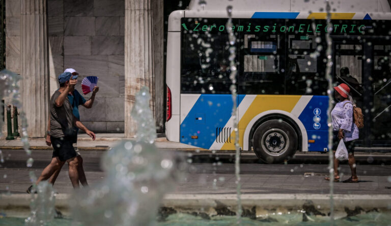 Καιρός: Σε κλοιό καύσωνα η χώρα – Πού θα ξεπεράσει η θερμοκρασία τους 40 βαθμούς, η πρόγνωση για τις επόμενες μέρες