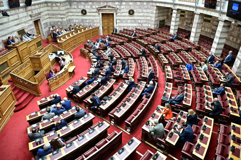 Βουλή – ΟΠΕΚΕΠΕ: Θέση μάχης στη συζήτηση για την πρόταση της ΝΔ για σύσταση εξεταστικής επιτροπής – Τι λένε οι εισηγητές