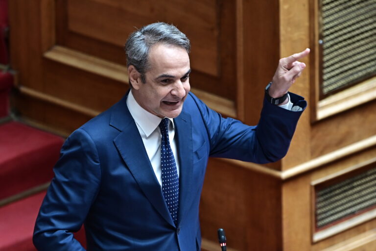 Παρέμβαση Κ. Μητσοτάκη στη Βουλή – Απάντηση στον Ν. Ανδρουλάκη: «Παρουσιάζεστε ως κακέκτυπο του ΠΑΣΟΚ της δεκαετίας του ’80»