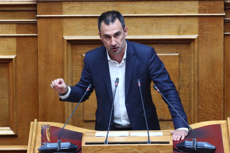Α. Χαρίτσης: Κ. Μητσοτάκη όποιον κανόνα και να παραβιάσετε, οι μέρες της αλαζονείας σας είναι μετρημένες