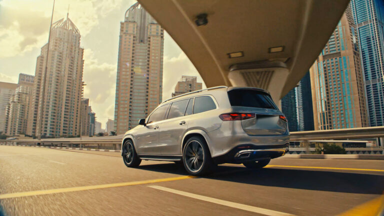 Αληθινά δεδομένα, ασφαλέστεροι δρόμοι: Η Mercedes-Benz αλλάζει τους κανόνες