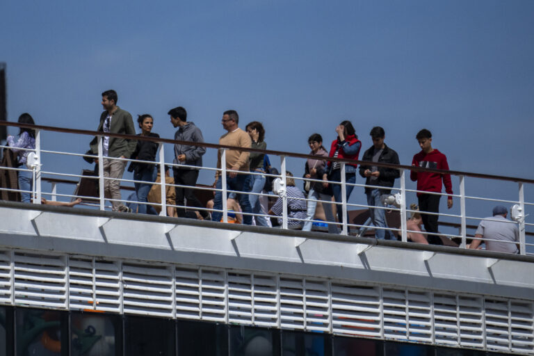 Φόβος υπερτουρισμού – Περικοπή χωρητικότητας επιβατικού σταθμού στο λιμάνι της Βαρκελώνης