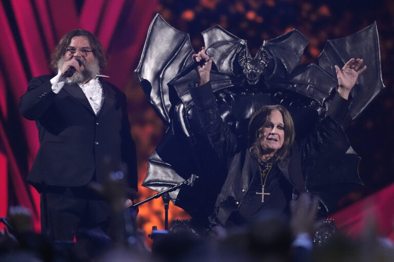 Οι Βlack Sabbath, Metallica και ο καλλιτεχνικός κόσμος αποχαιρετά τον Όζι Όζμπορν