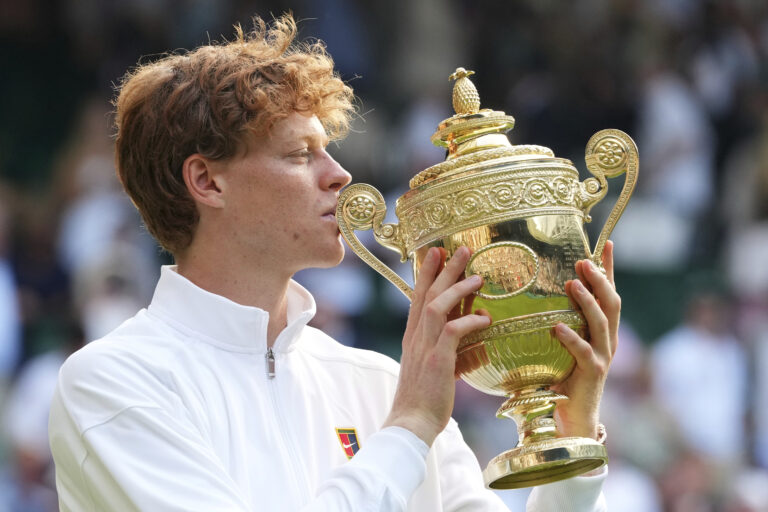 Nέος βασιλιάς του Wimbledon ο Σίνερ – Αποκαθήλωσε τον Αλκαράθ
