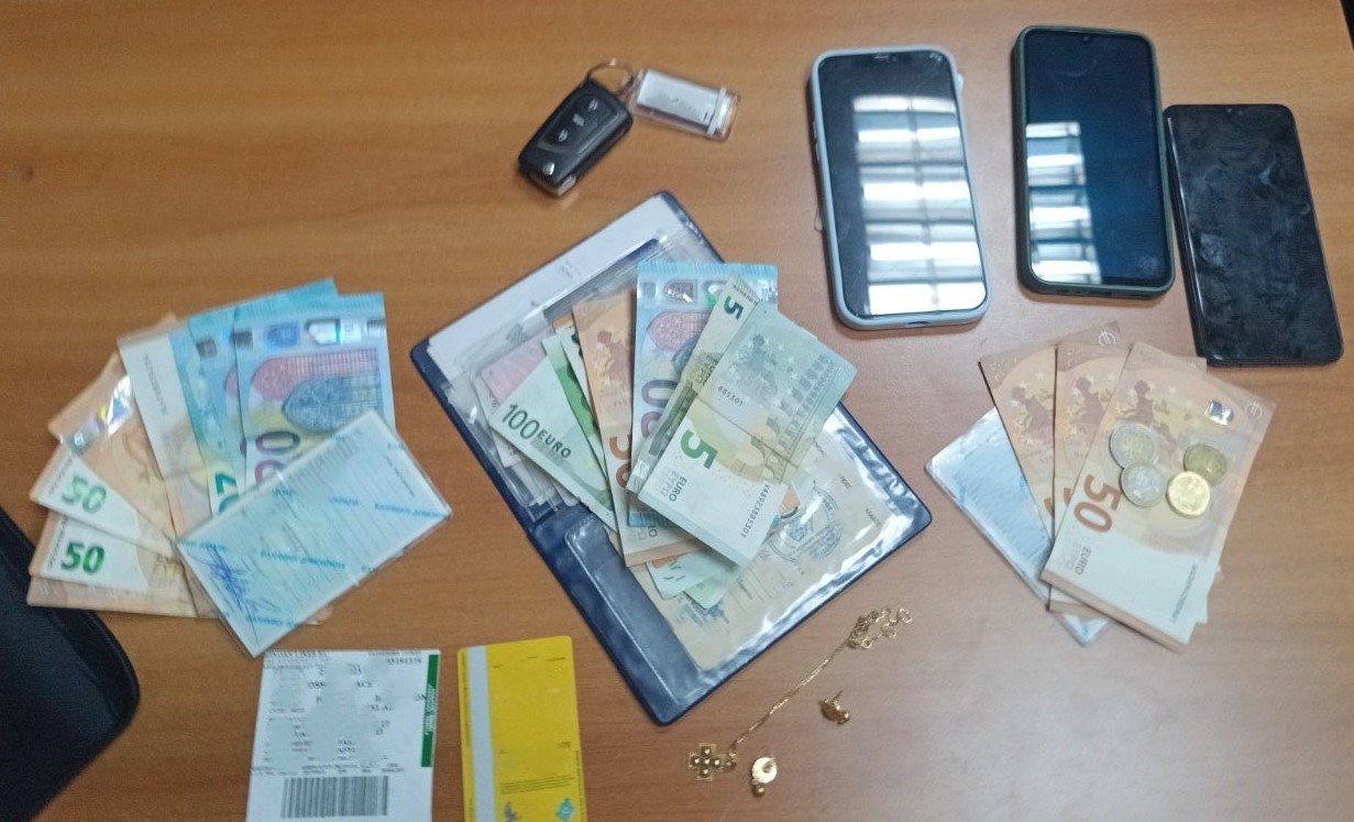 Ηράκλειο: Τρεις συλλήψεις για τηλεφωνικές απάτες σε βάρος ηλικιωμένων – Υφάρπαξαν χρήματα και κοσμήματα αξίας 38.500 ευρώ