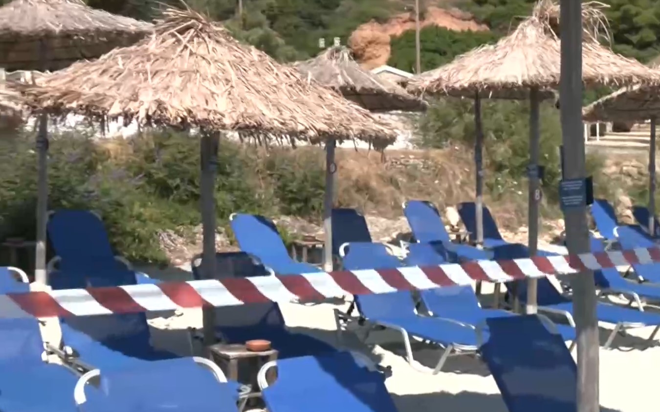 Σφραγίστηκε beach bar στη Χαλκιδική για καταπάτηση αιγιαλού – Χιλιάδες και φέτος οι καταγγελίες στο MyCoast
