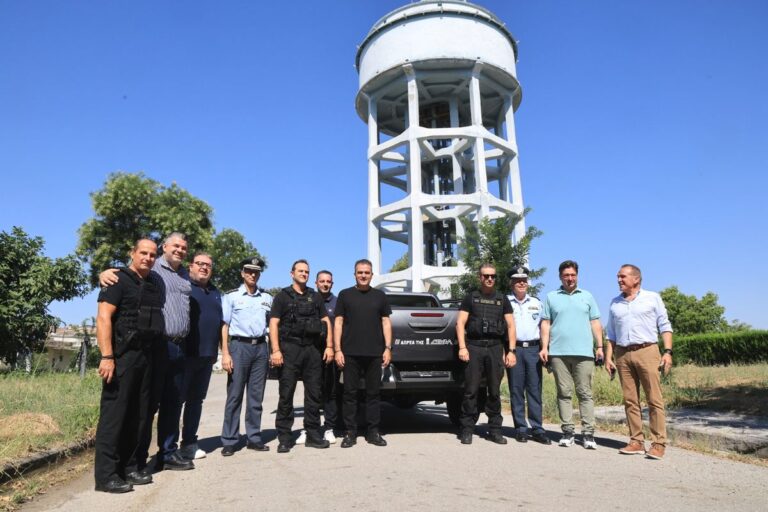 Προσφορά οχήματος στην ΟΠΚΕ Λάρισας απο Δήμο Λαρισαίων και ΔΕΥΑΛ