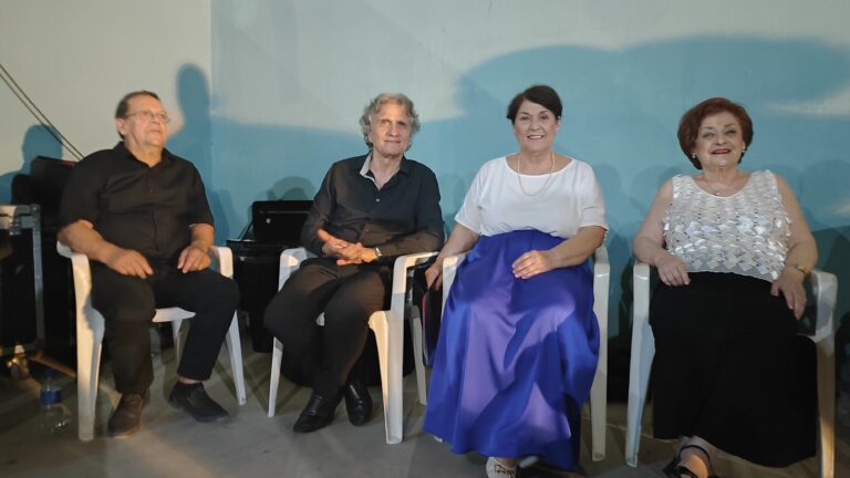 Βαγγέλης Δημούδης, Κατερίνα και Θεοπούλα Δοΐτσίδη και Παναγιώτης Νικίδης, αποθέωσαν την θρακιώτικη μουσική στο θερινό ΔΗΠΕΘΕ