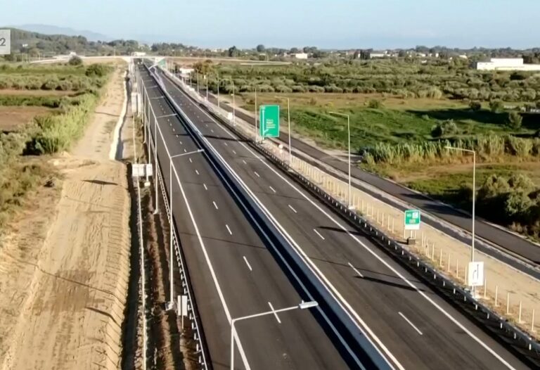Tα εγκαίνια του αυτοκινητοδρόμου Πατρών – Πύργου