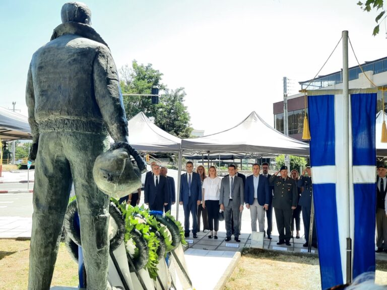Σέρρες: Τίμησαν τη μνήμη των πεσόντων κατά το πραξικόπημα και την τουρκική εισβολή στην Κύπρο