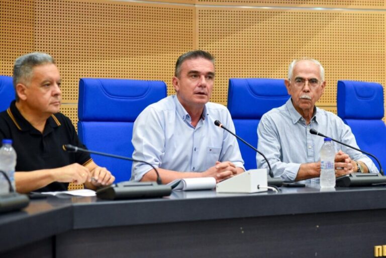 Λάρισα : Συζήτησαν για την προσβολή της αμυγδαλιάς από τη φόμοψη