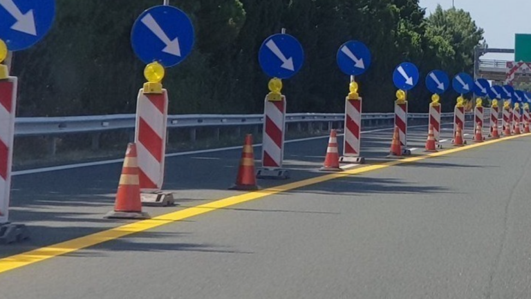 Θεσσαλονίκη: Εργασίες οριζόντιας σήμανσης σε σημεία του εθνικού και επαρχιακού οδικού δικτύου από την ΠΚΜ