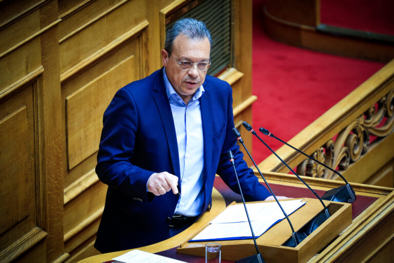 Σ. Φάμελλος: Ο κ. Μητσοτάκης επέλεξε να γελοιοποιηθεί γιατί δεν άντεχε να υποστεί μία κοινοβουλευτική ήττα – Αντιδημοκρατική εκτροπή