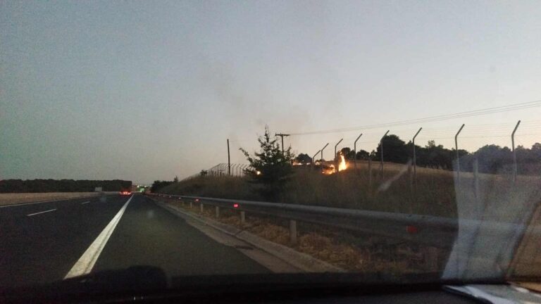 Γρεβενά: Πυρκαγιά επί της Εγνατίας οδού