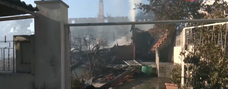 Η επόμενη μέρα μετά την πύρινη λαίλαπα: Επτά σπίτια κάηκαν σε Πικέρμι, Ραφήνα – Διάδρομοι διάδοσης της φωτιάς τα ακαθάριστα οικόπεδα