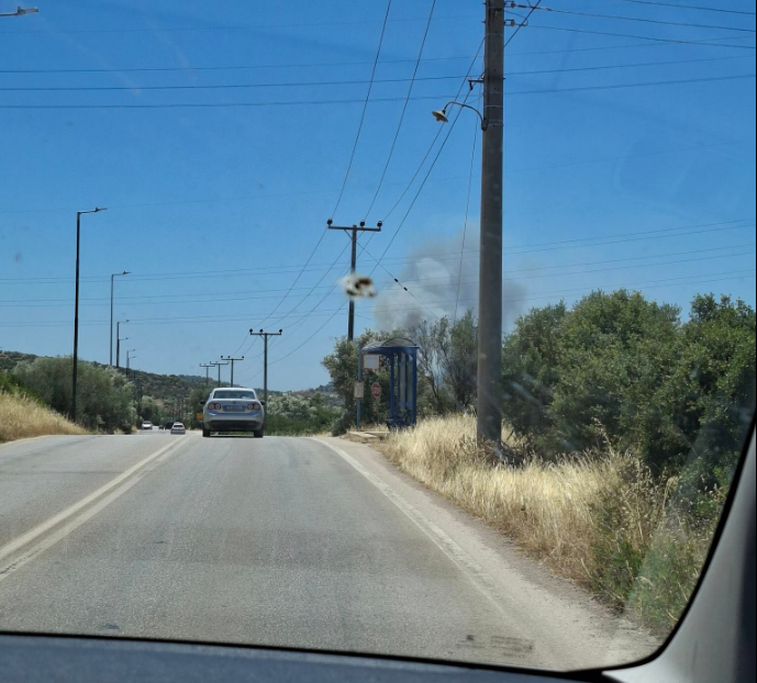 Φωτιά τώρα σε εξέλιξη στον Άγιο Δημήτριο στο Κορωπί – Εστάλη 112