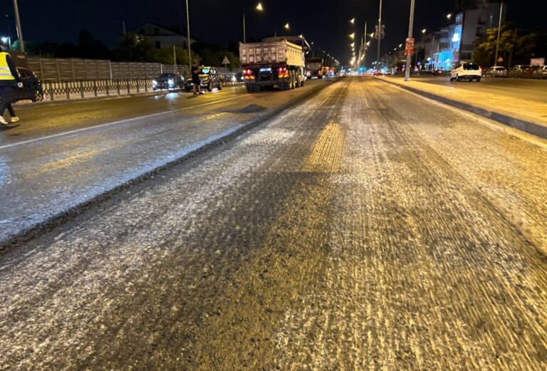 Θεσσαλονίκη: Νυχτερινές εργασίες στην οδό Λαγκαδά για νέο ασφαλτοτάπητα