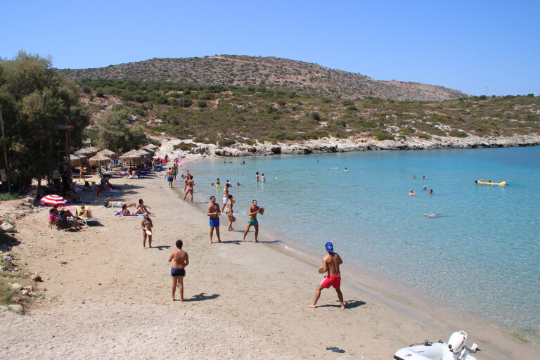 Χανιά: Αρνητική γνωμοδότηση για επιπλέον ομπρελοκαθίσματα σε παραλία του Ακρωτηρίου