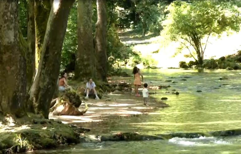 Άγιος Νικόλαος Νάουσας: Όαση δροσιάς το καλοκαίρι