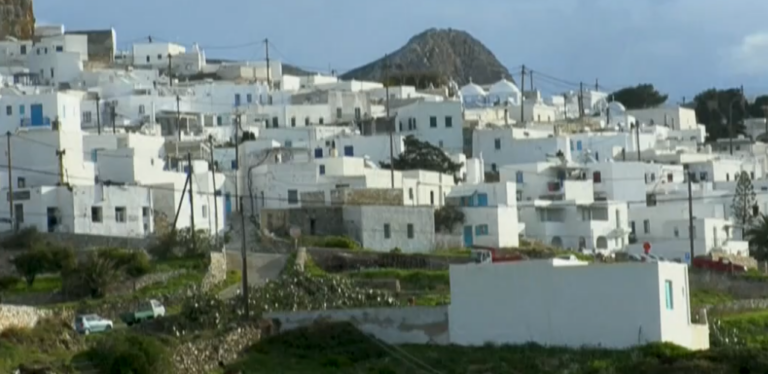 Ξεμπλοκάρει την οικοδομική δραστηριότητα η νομοθετική ρύθμιση – Για δύο με τρία χρόνια ισχύουν τα παλιά όρια στους μικρούς οικισμούς
