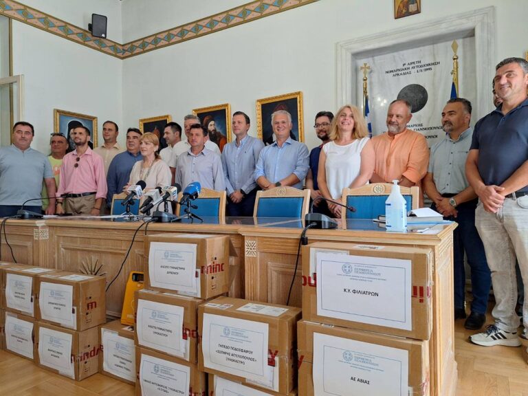 Λακωνία: Τρεις νέους εξωτερικούς αυτόματους απινιδωτές σε αθλητικές εγκαταστάσεις